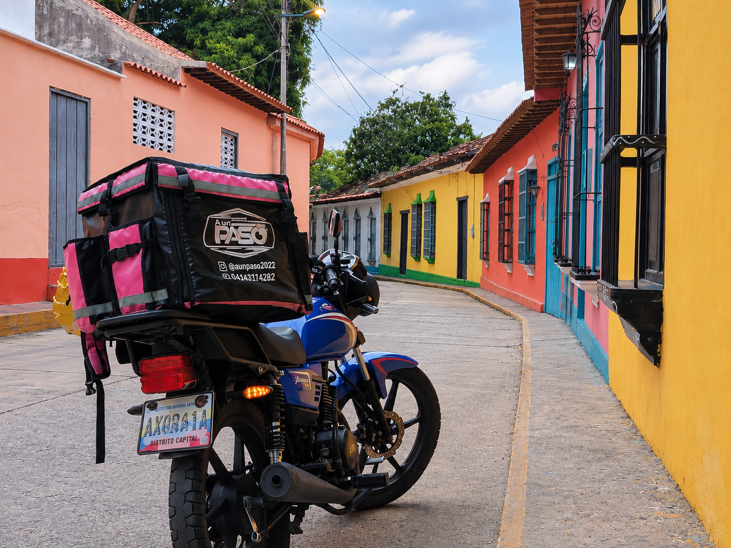 A Un Paso Delivery Rider Maracay